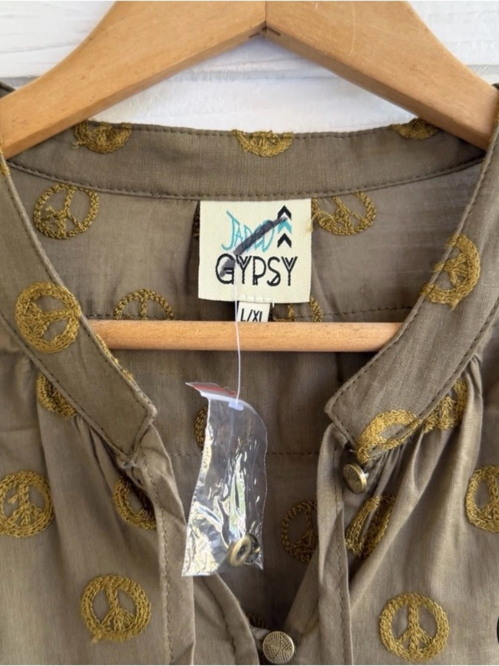 Jaded Gypsy Olive Green Button-Front
Peplum “Peace be With You” tunic in S/M - Picture 6 of 12